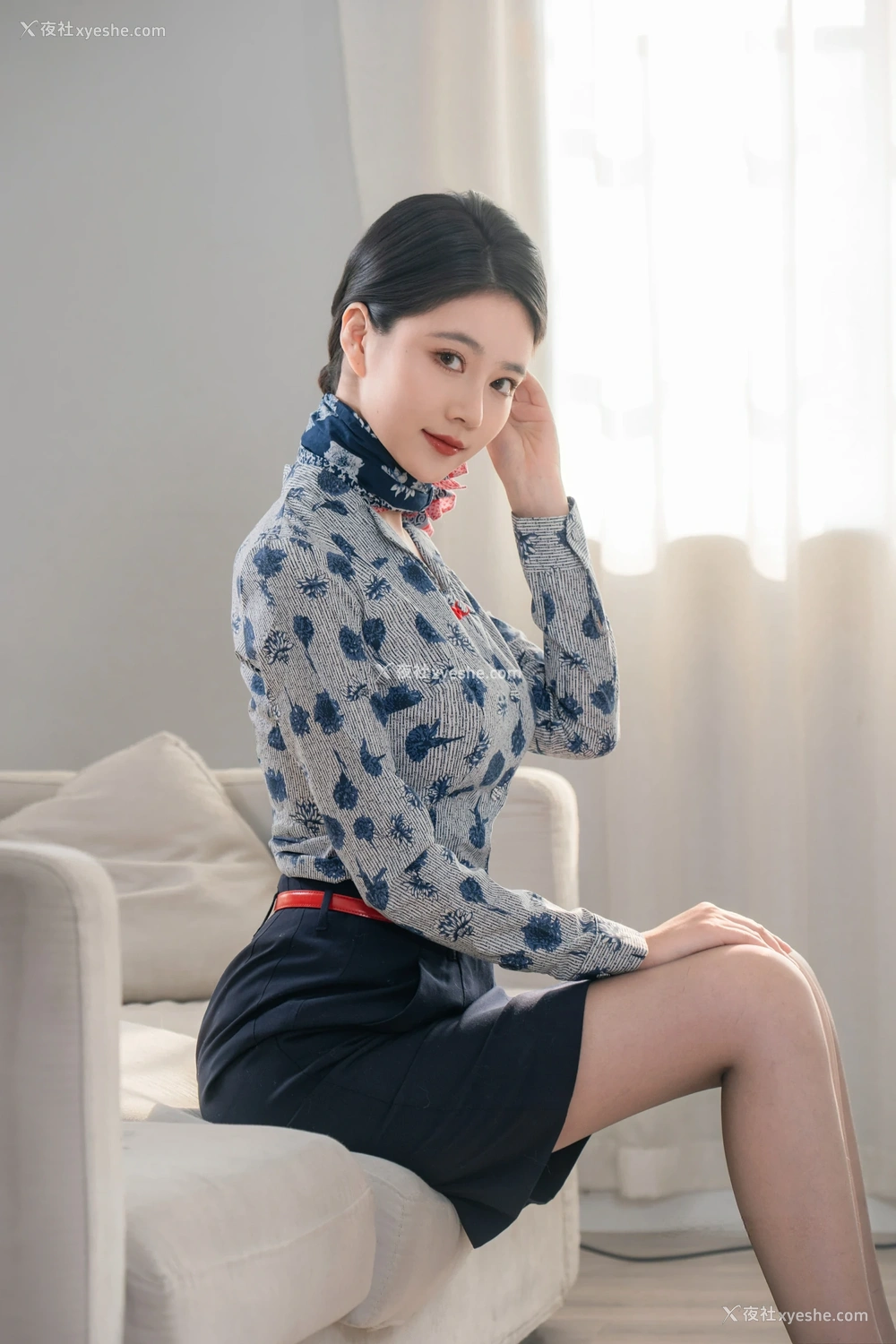 1P - 年年Nnian – 3月最新作品空姐2