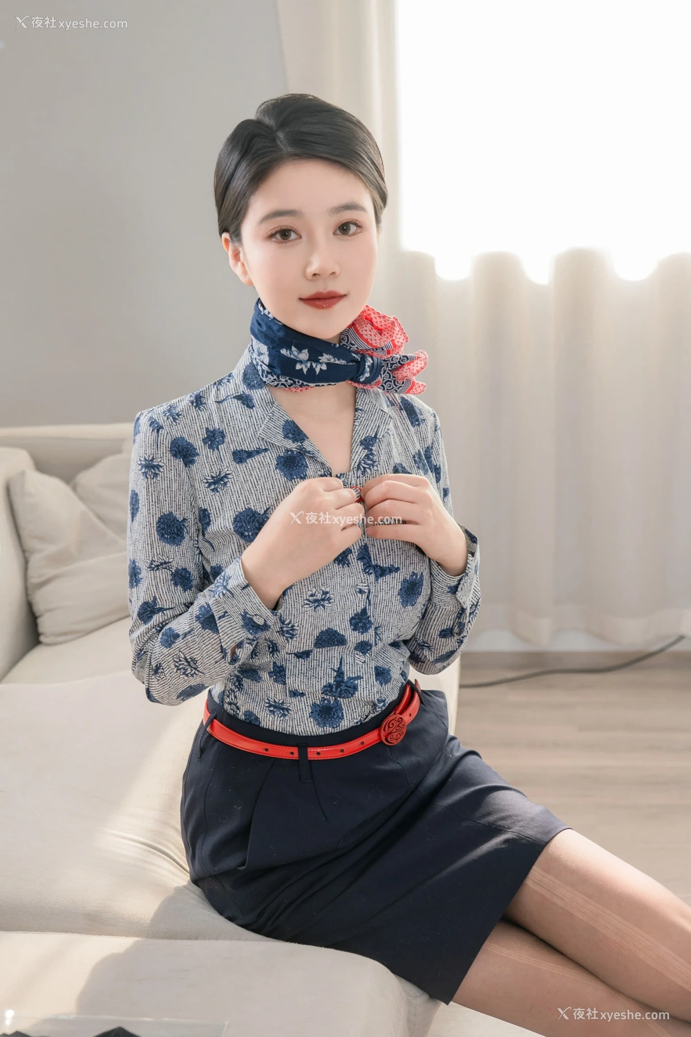 1P - 年年Nnian – 3月最新作品空姐2