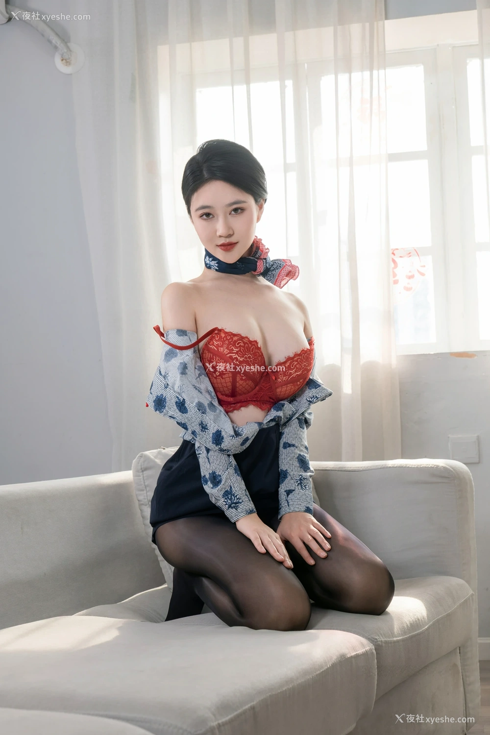 1P - 年年Nnian – 3月最新作品空姐2