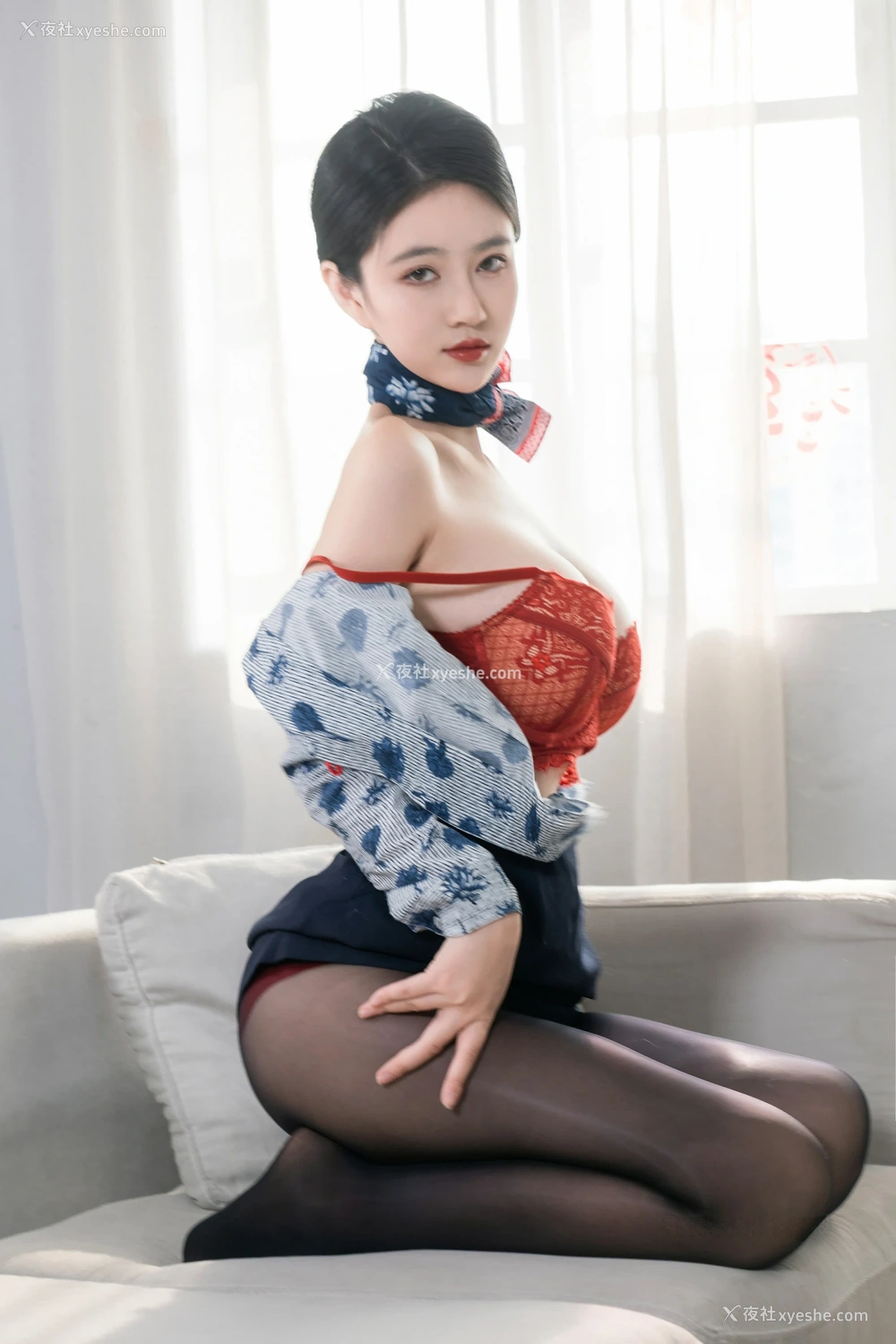 1P - 年年Nnian – 3月最新作品空姐2