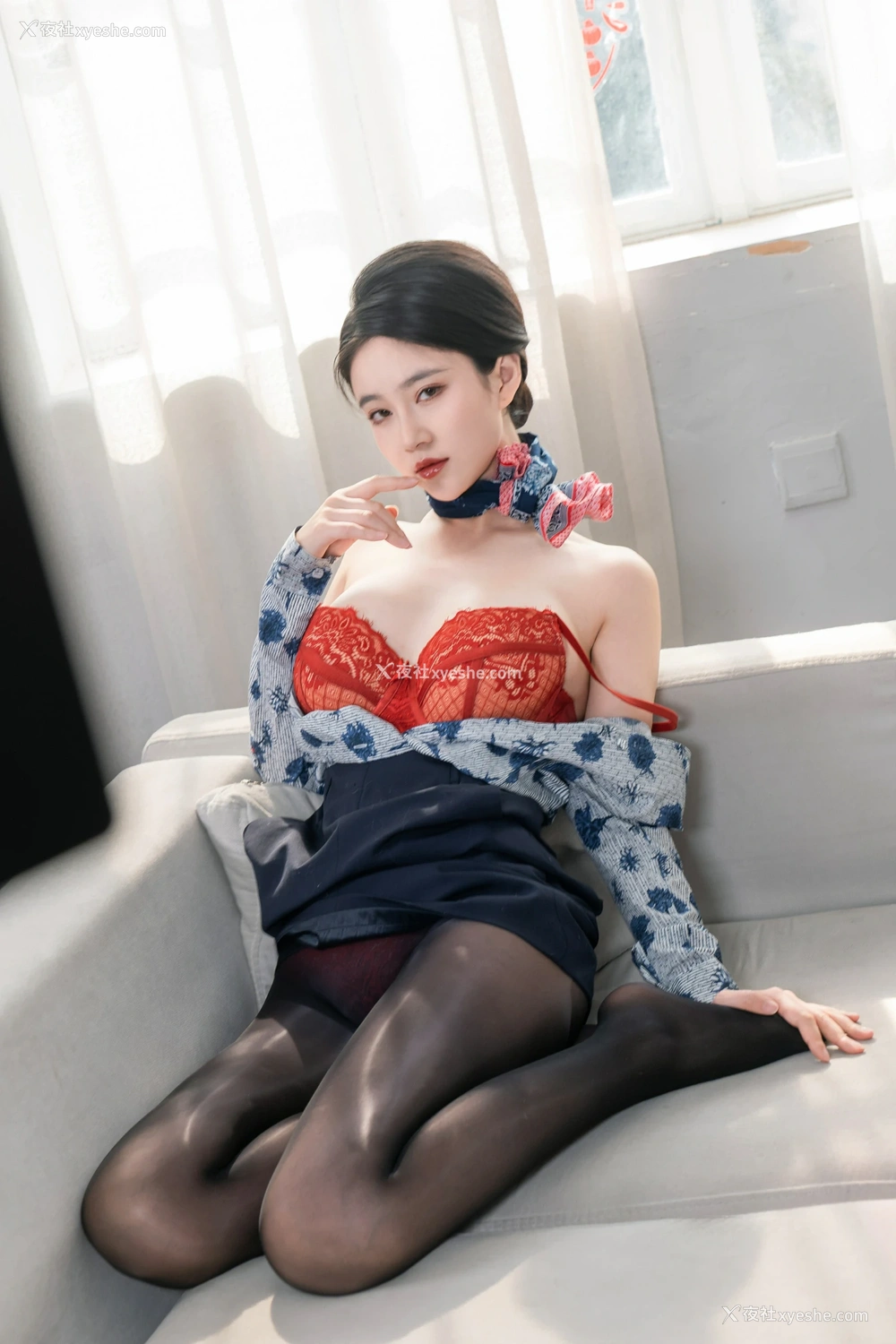 1P - 年年Nnian – 3月最新作品空姐2