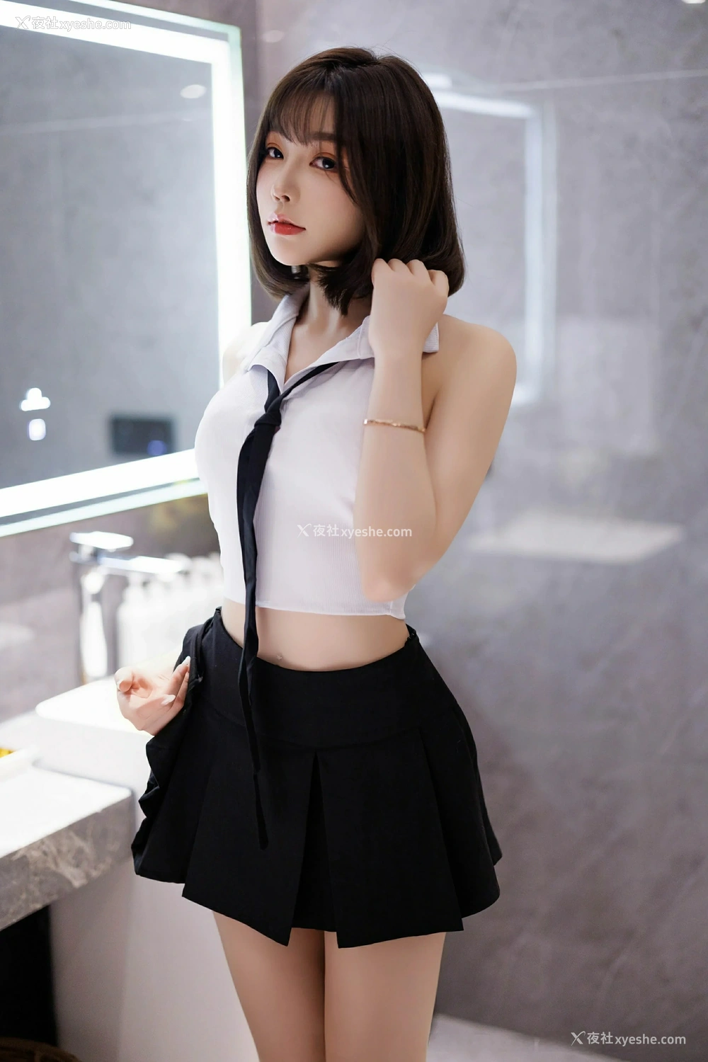 1P - [XiuRen秀人网] No.10048 徐莉芝Booty
