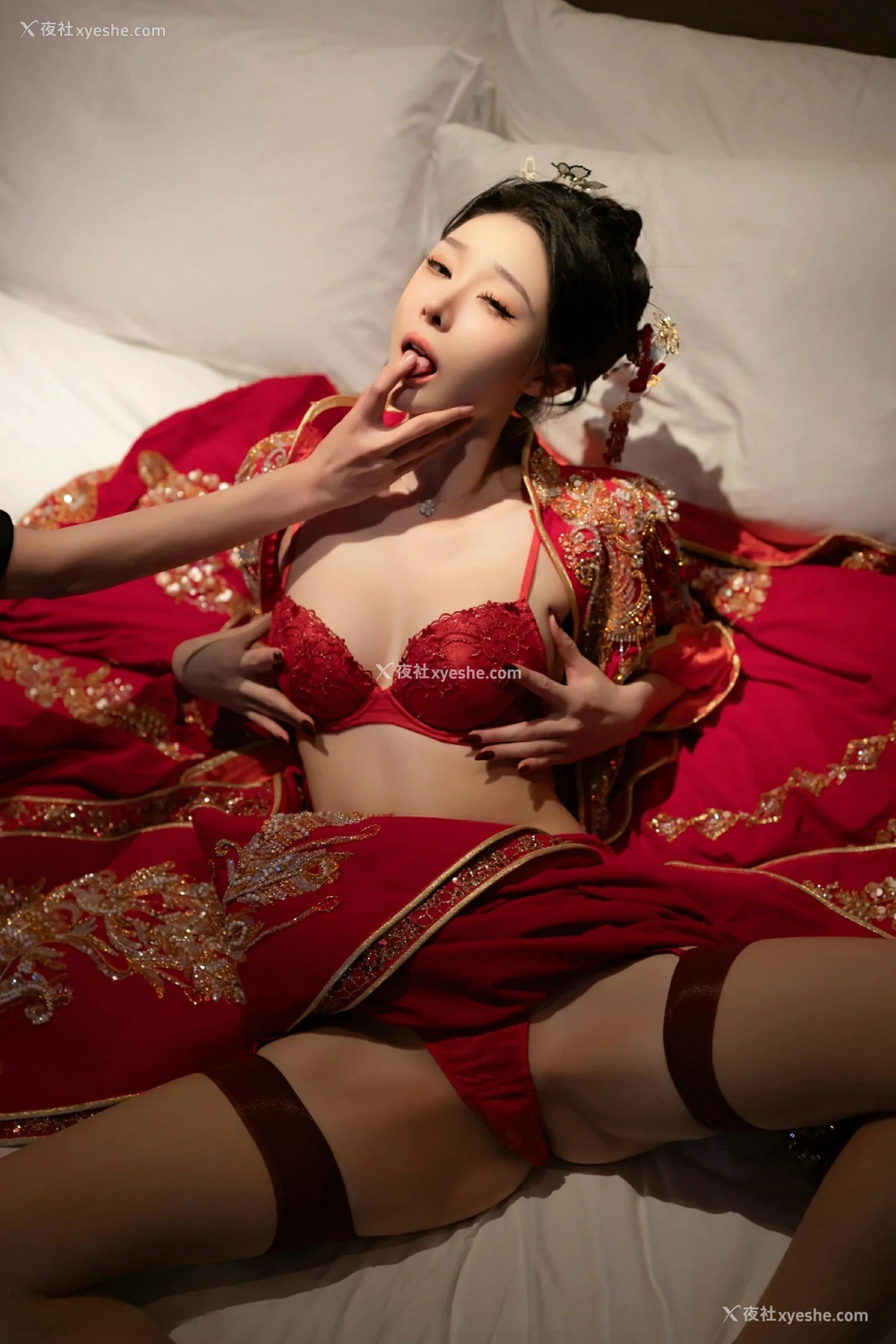 1P - [XiuRen秀人网] No.10055 小逗逗