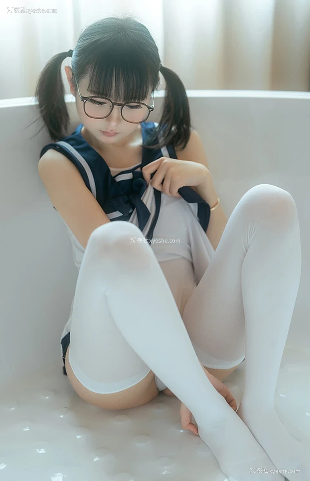 1P - 网红美女幼水铃衣 梦浴少女罕见尺度福利图