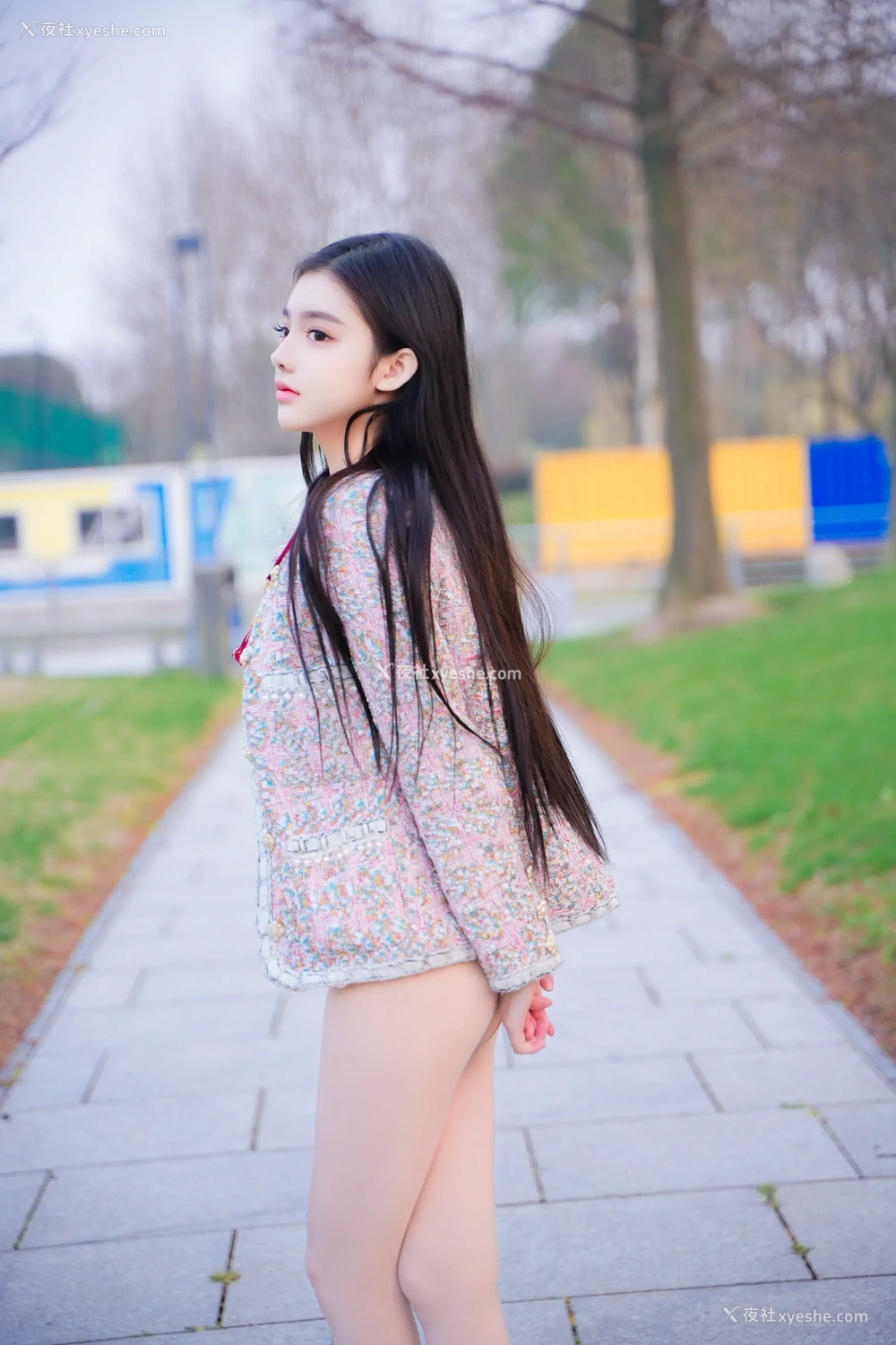 1P - xiuren秀人网福利龙雪儿大尺度私拍无码流出户外公园