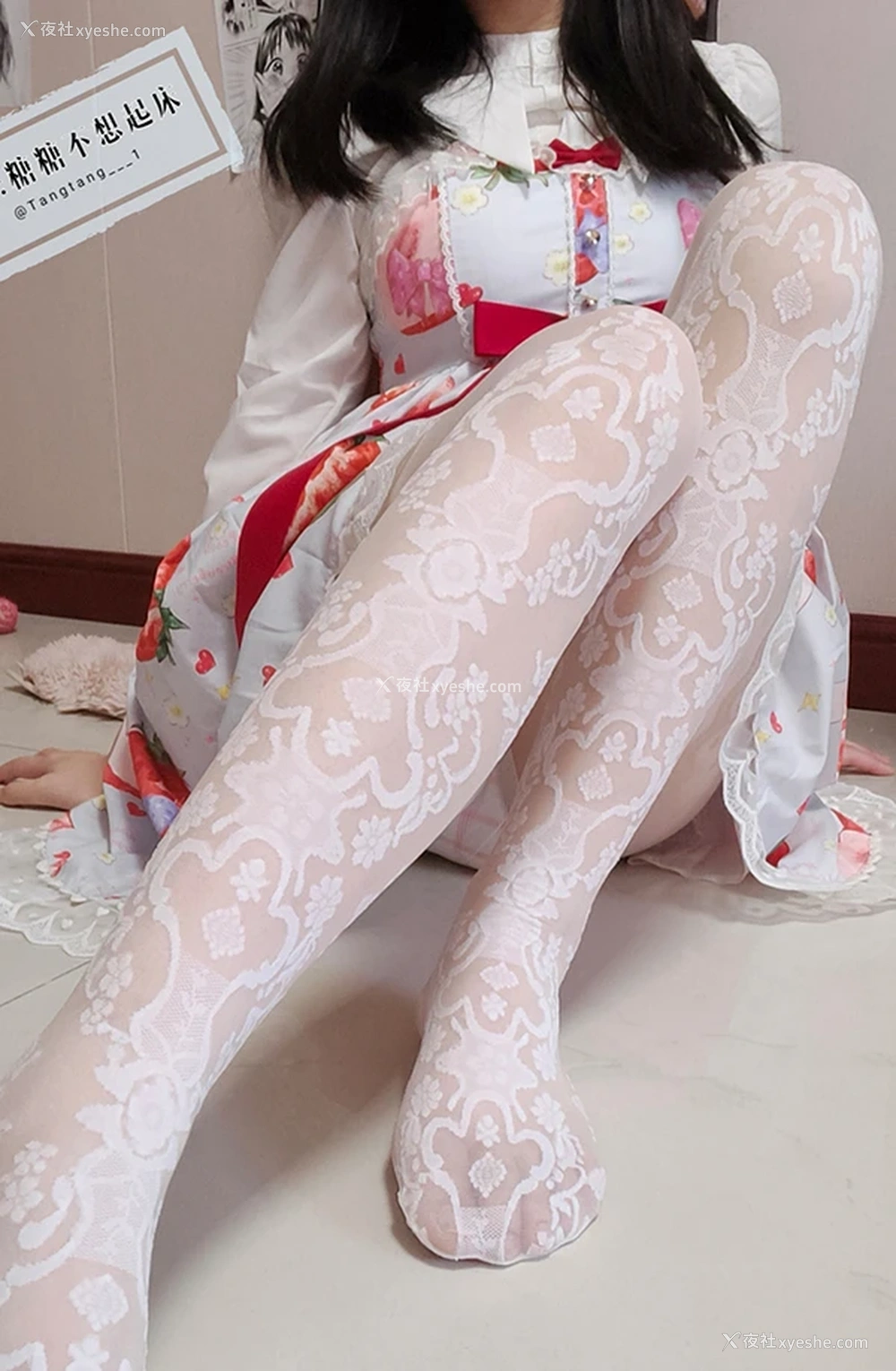 1P - 白虎福利姬糖糖不想起床 草莓洛丽塔尺度图
