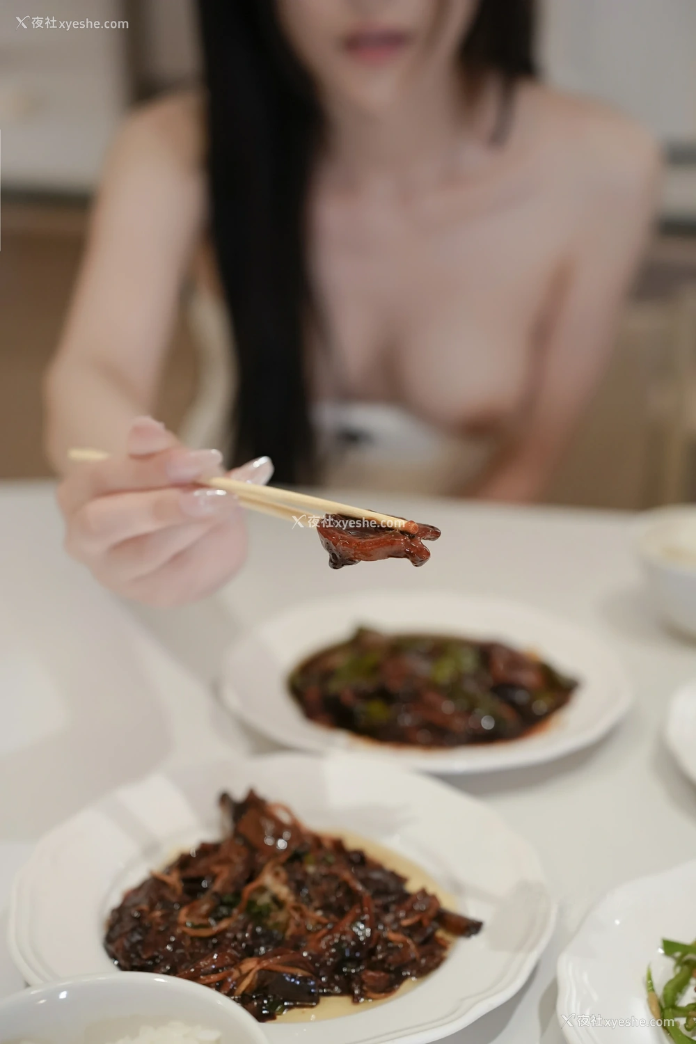 1P - xiuren秀人网福利晚苏susu大尺度私拍无码流出浅色OL