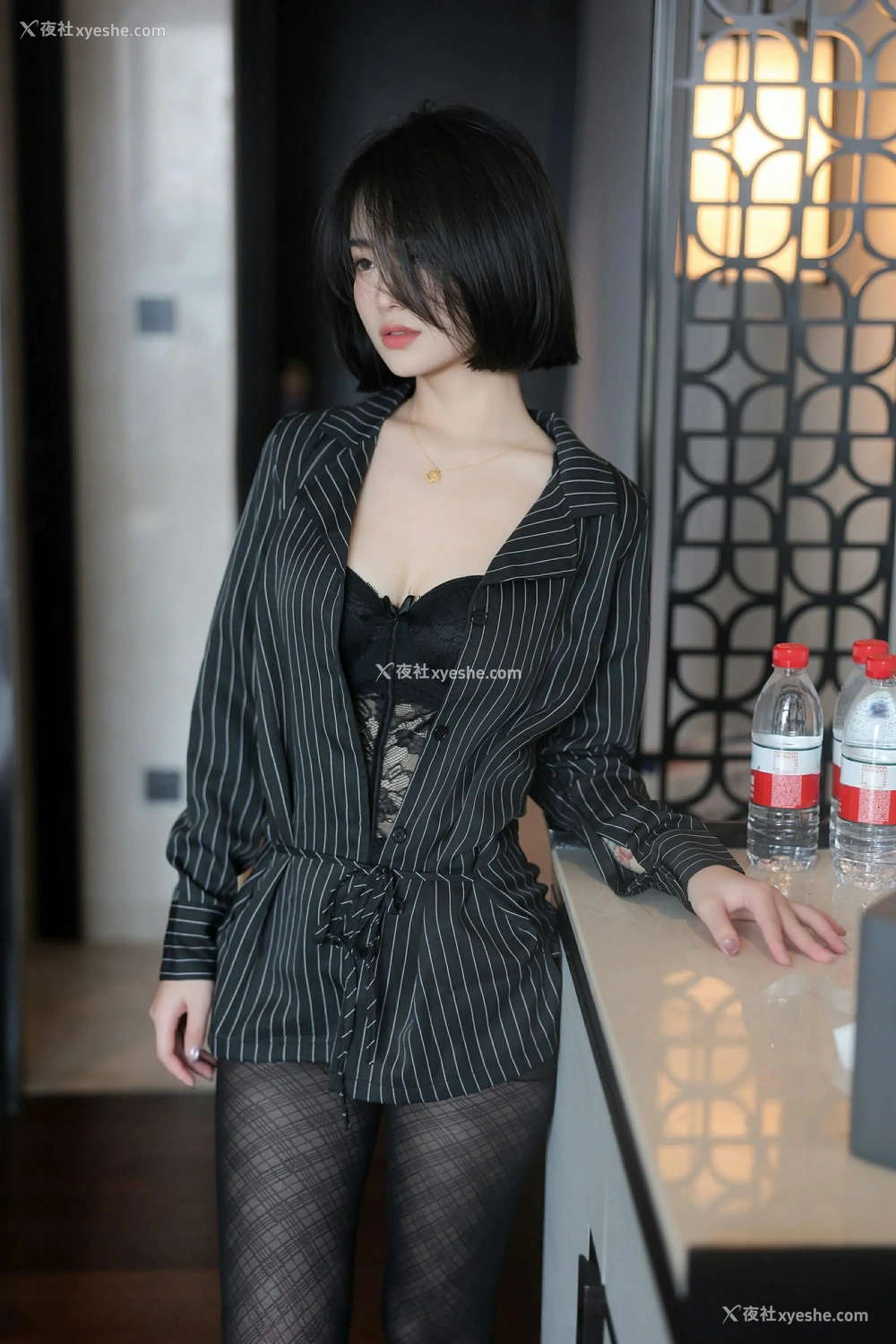 1P - [XiuRen秀人网] No.10076 汐子