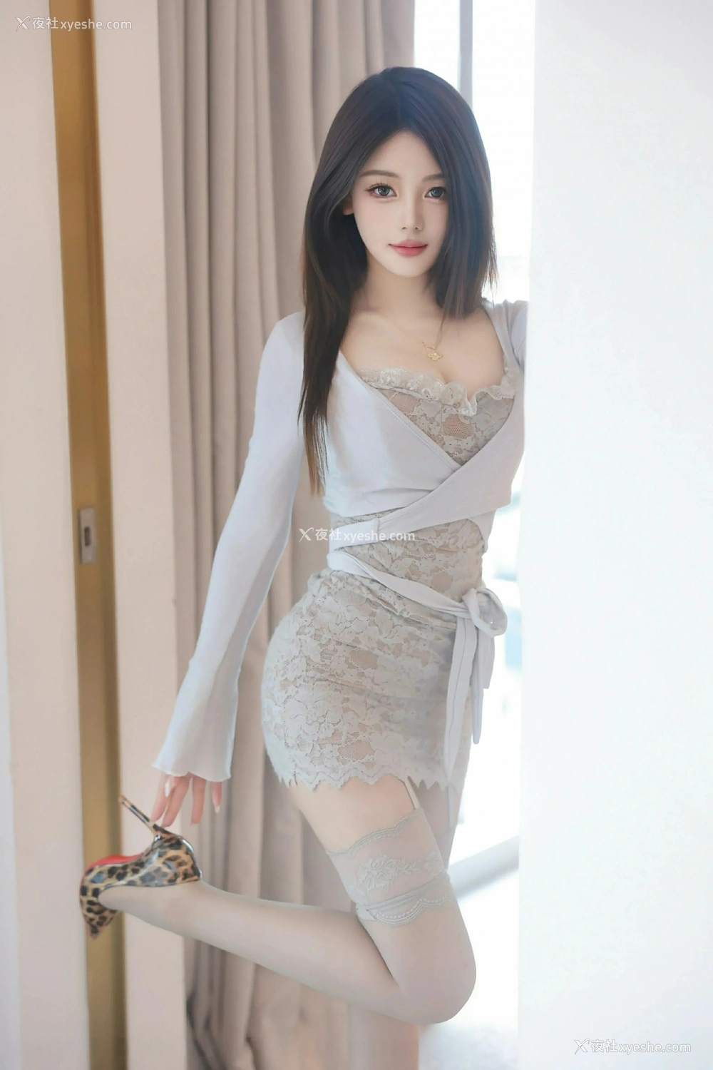 1P - [XiuRen秀人网] No.10083 爱酱里