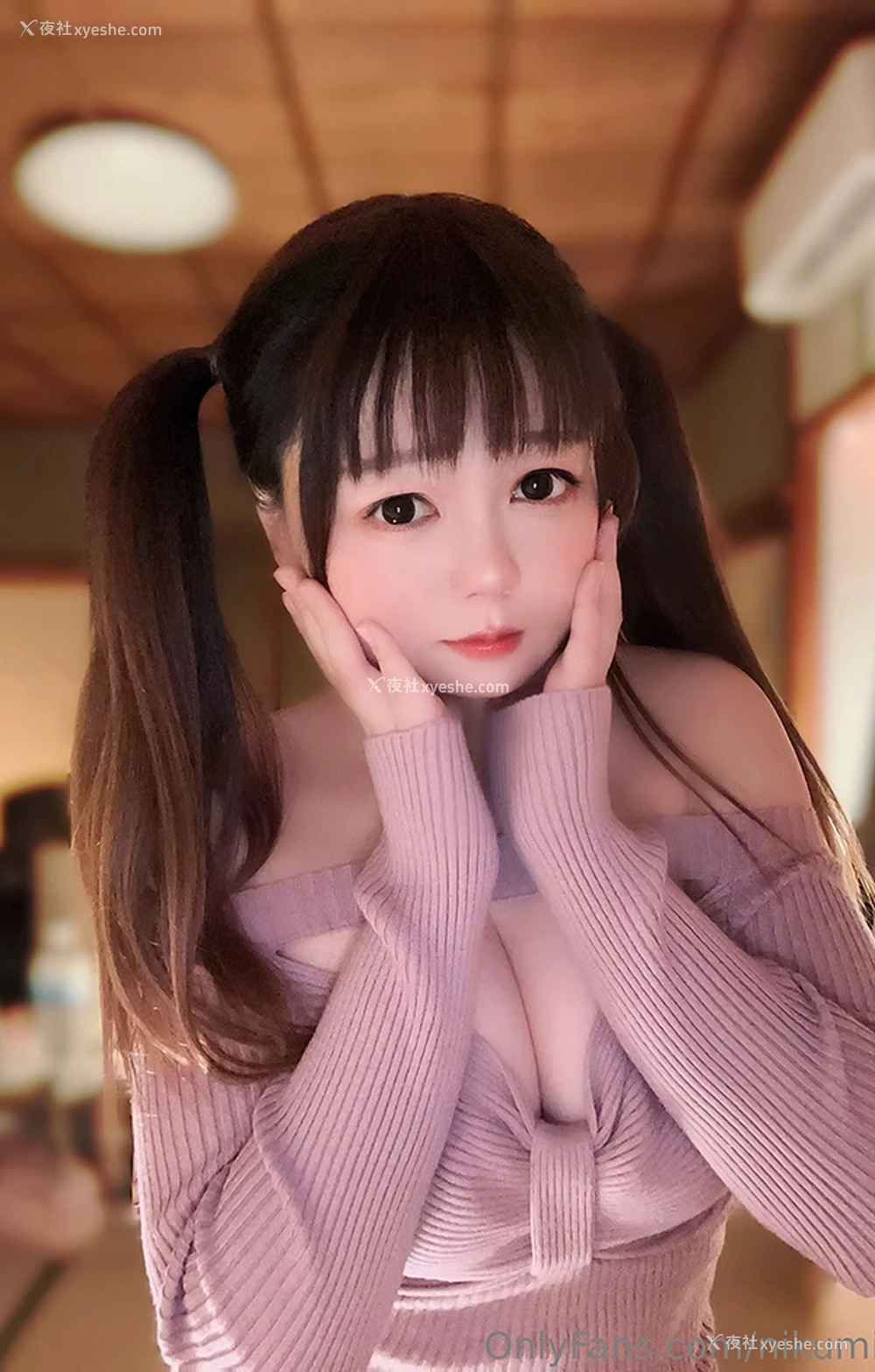 1P - 福利姬肉肉小师妹 2020订阅尺度人体合集