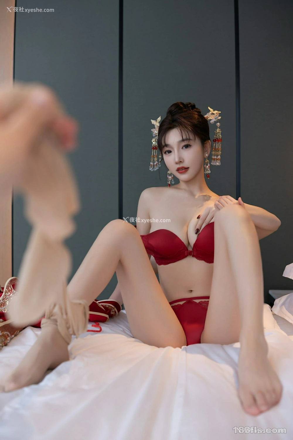 1P - xiuren秀人网福利陆萱萱大尺度私拍无码流出秀禾新娘装