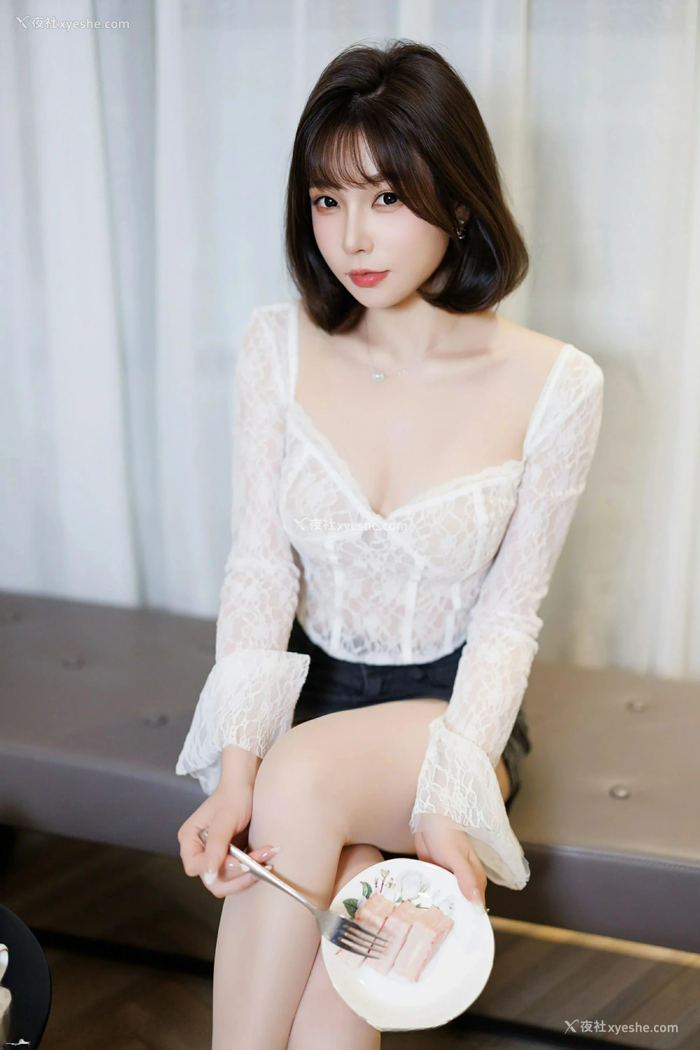 1P - [XiuRen秀人网] No.10113 徐莉芝Booty