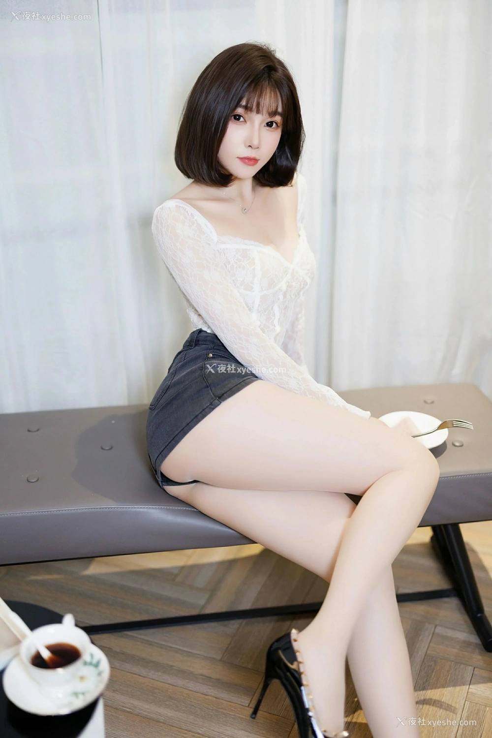 1P - [XiuRen秀人网] No.10113 徐莉芝Booty