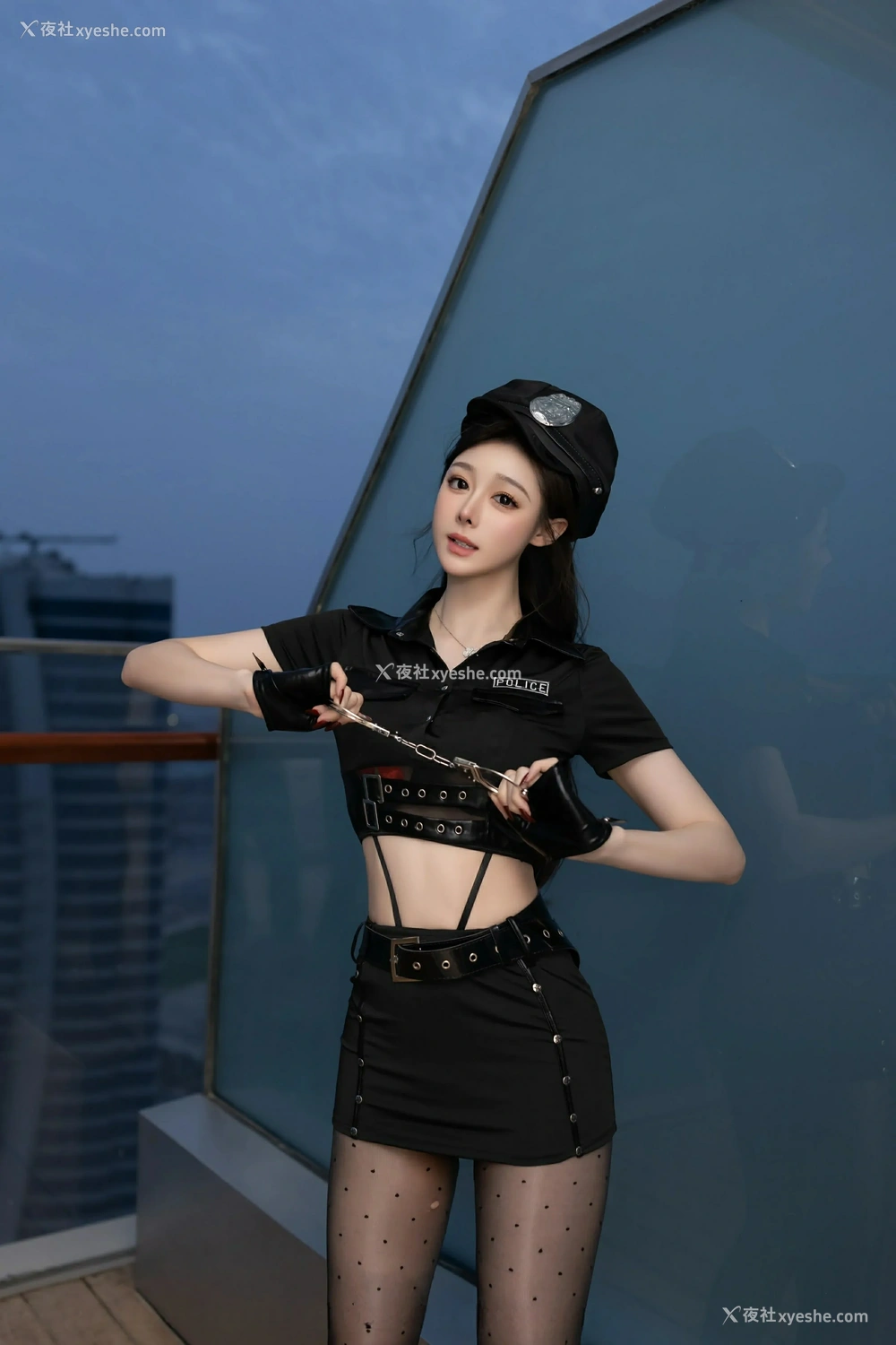 1P - [XiuRen秀人网] No.10115 小逗逗