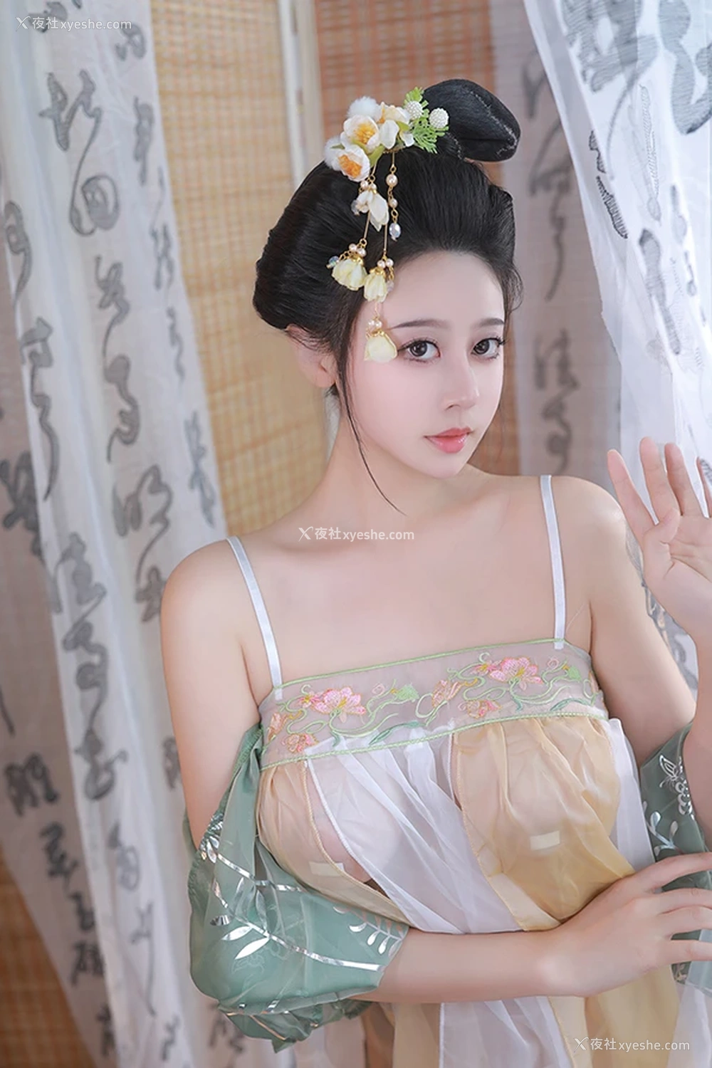 1P - 网红美女奈汐酱nice 古风青纱曦