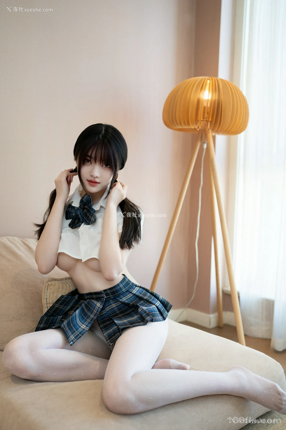 1P - xiuren秀人网福利白露lulu大尺度私拍无码流出清纯双马尾学妹