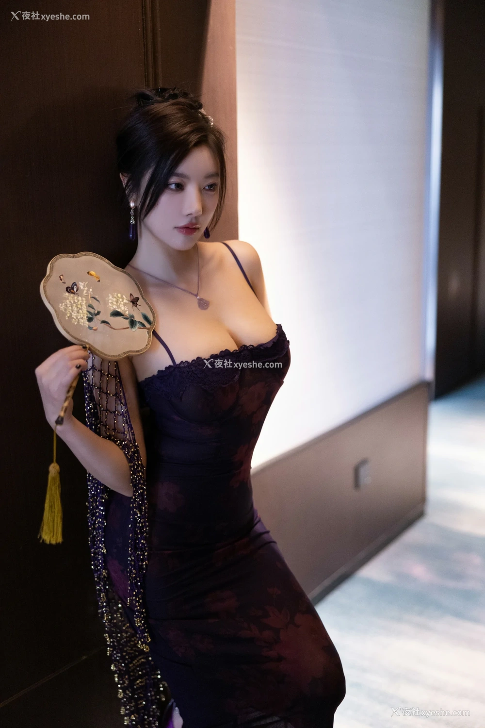 1P - xiuren秀人网福利杨晨晨Yome大尺度私拍无码流出紫色连衣裙
