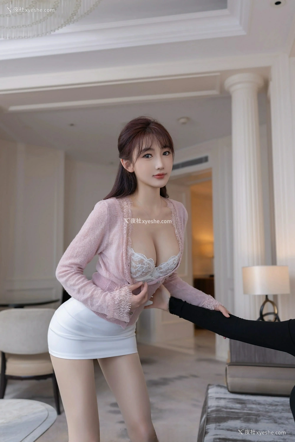 1P - [XiuRen秀人网] No.10136 陆萱萱
