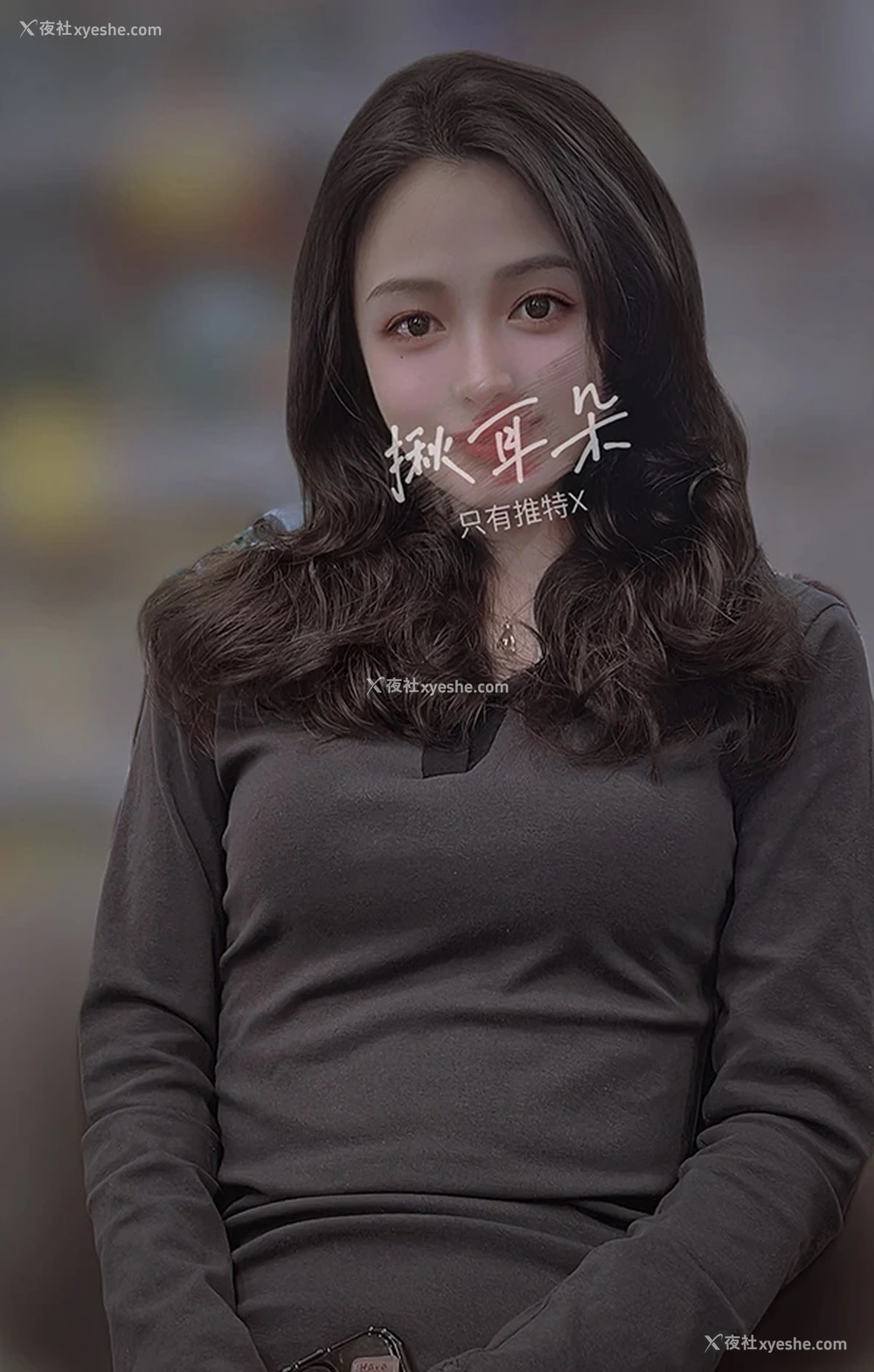1P - 高颜值白虎人妻@揪耳朵 2025尺度私拍视图合集