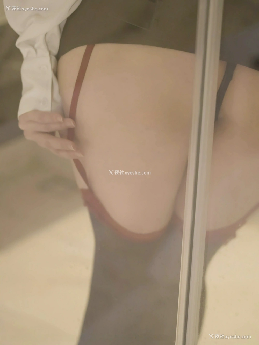 1P - [XiuRen秀人网] No.10145 娅轩ELVA