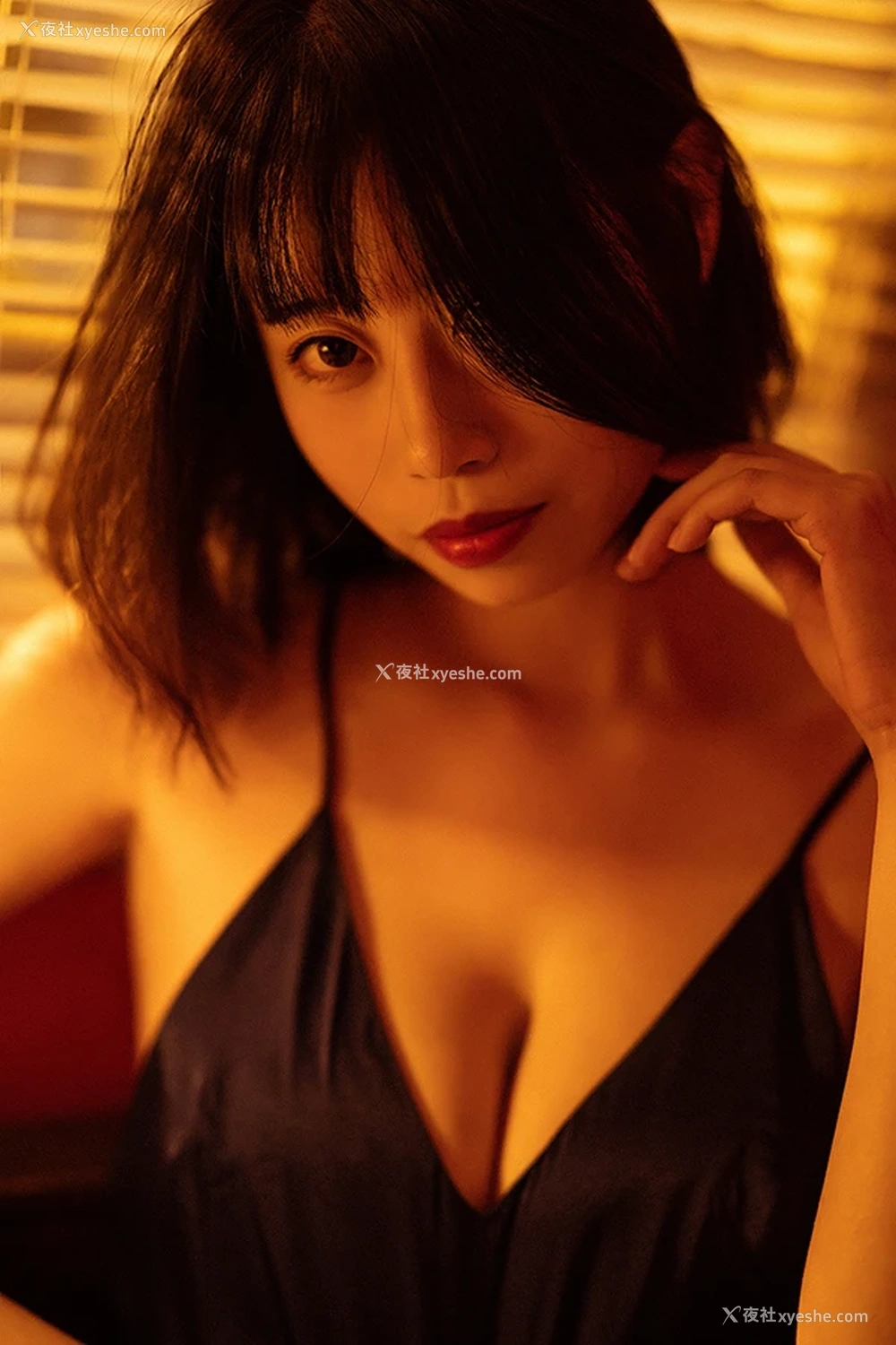 1P - 网红美女奈汐酱nice 毒药之沉 毒 王