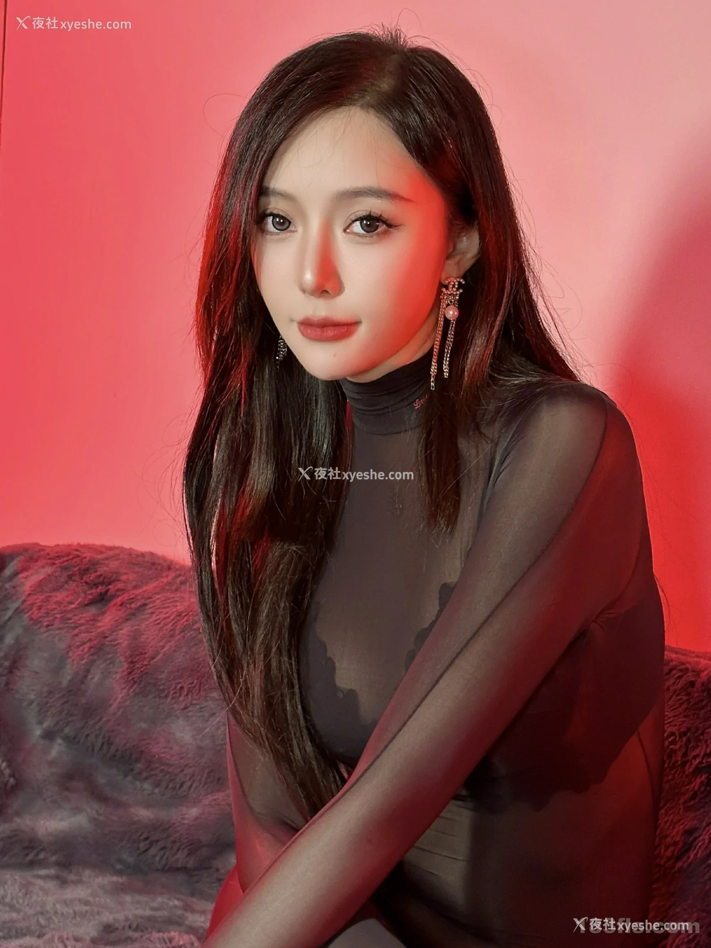 1P - 秀人网王馨瑶Yanni性感连体丝袜写真花絮