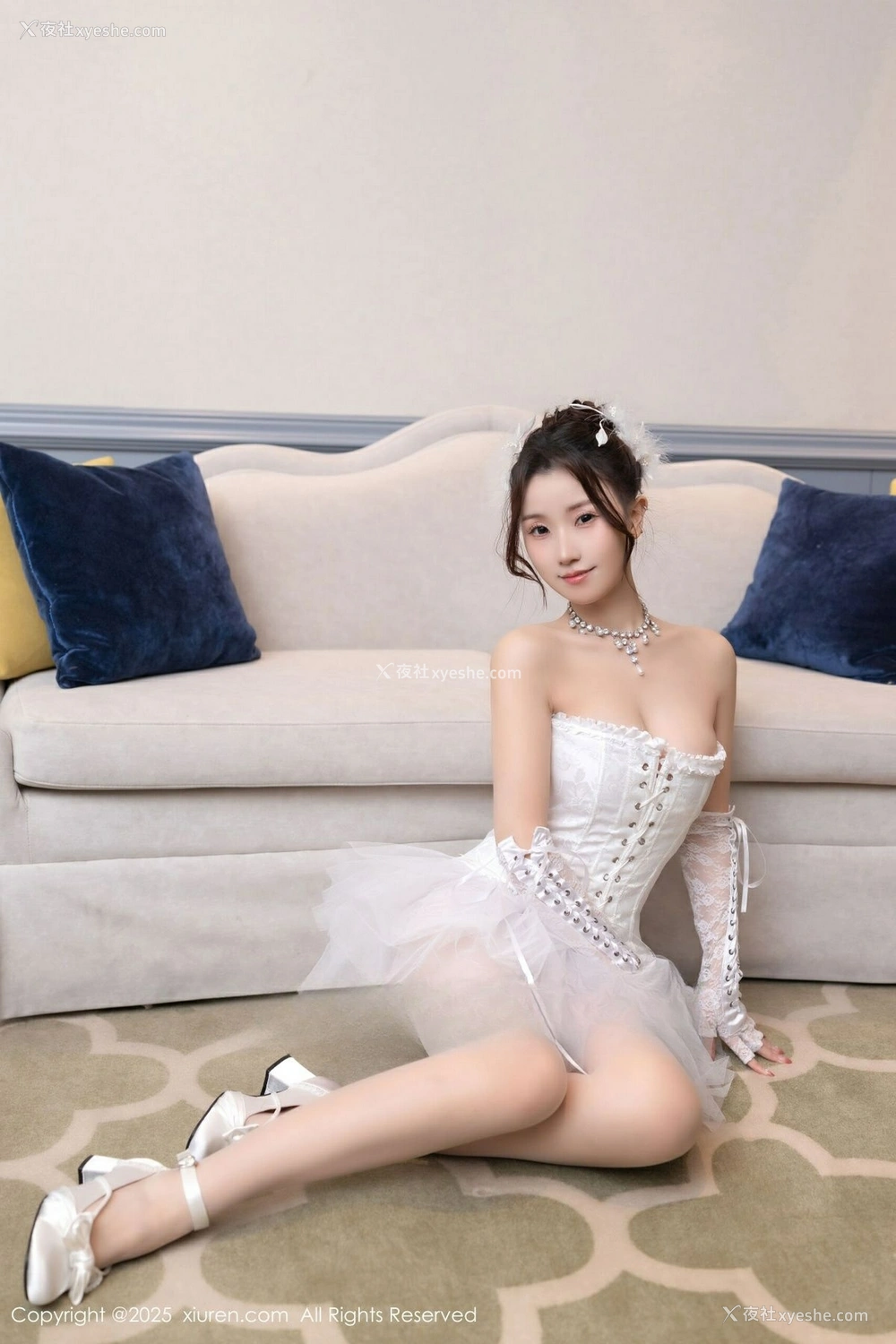 1P - [XiuRen秀人网] No.10161 杏子Yada [83P]
