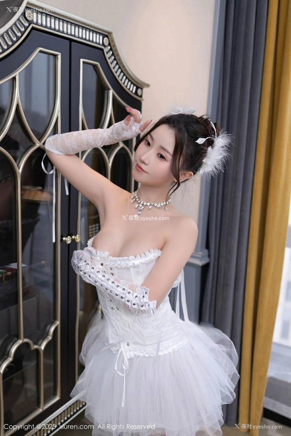 1P - [XiuRen秀人网] No.10161 杏子Yada [83P]