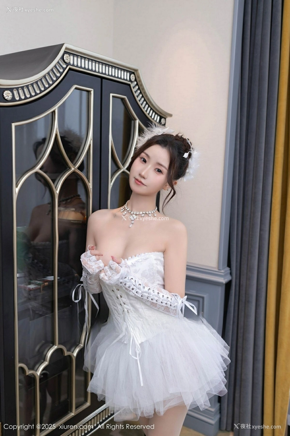 1P - [XiuRen秀人网] No.10161 杏子Yada [83P]