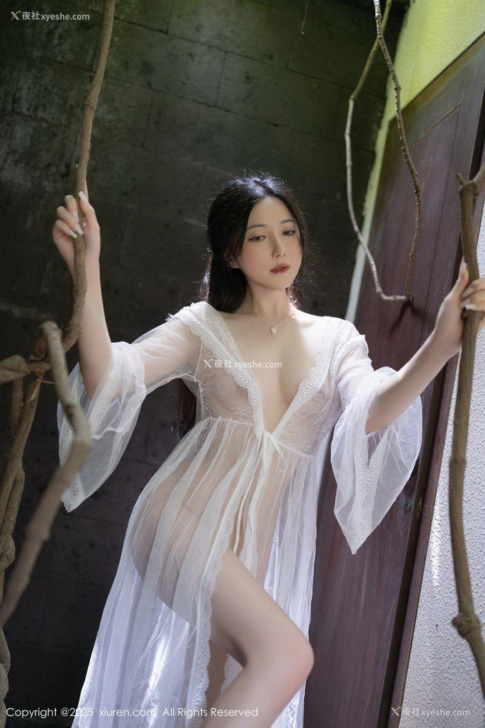 1P - [XiuRen秀人网] No.10173 鱼子酱Fish [81P]