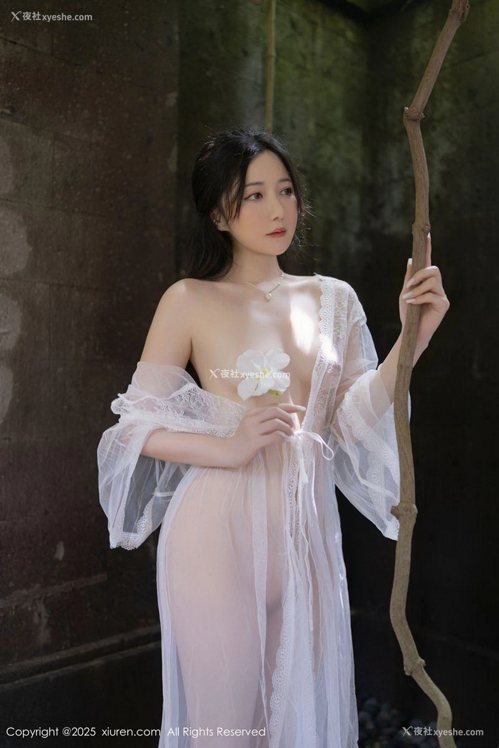 1P - [XiuRen秀人网] No.10173 鱼子酱Fish [81P]