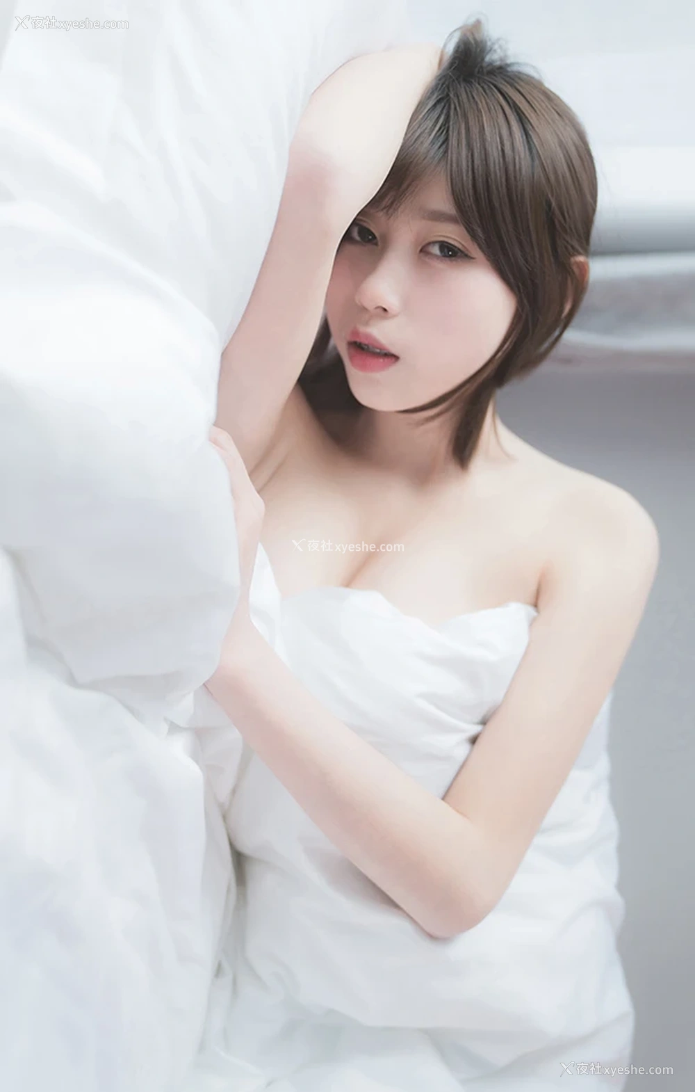 1P - 网红美女奈汐酱nice 消愁 OL诱惑写真