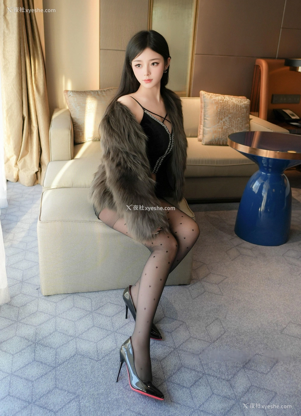 1P - 秀人网 新晋美模 优酱《红底黑高波点黑丝诱惑》（对应XiuRen秀人网 No.10045） [90P]