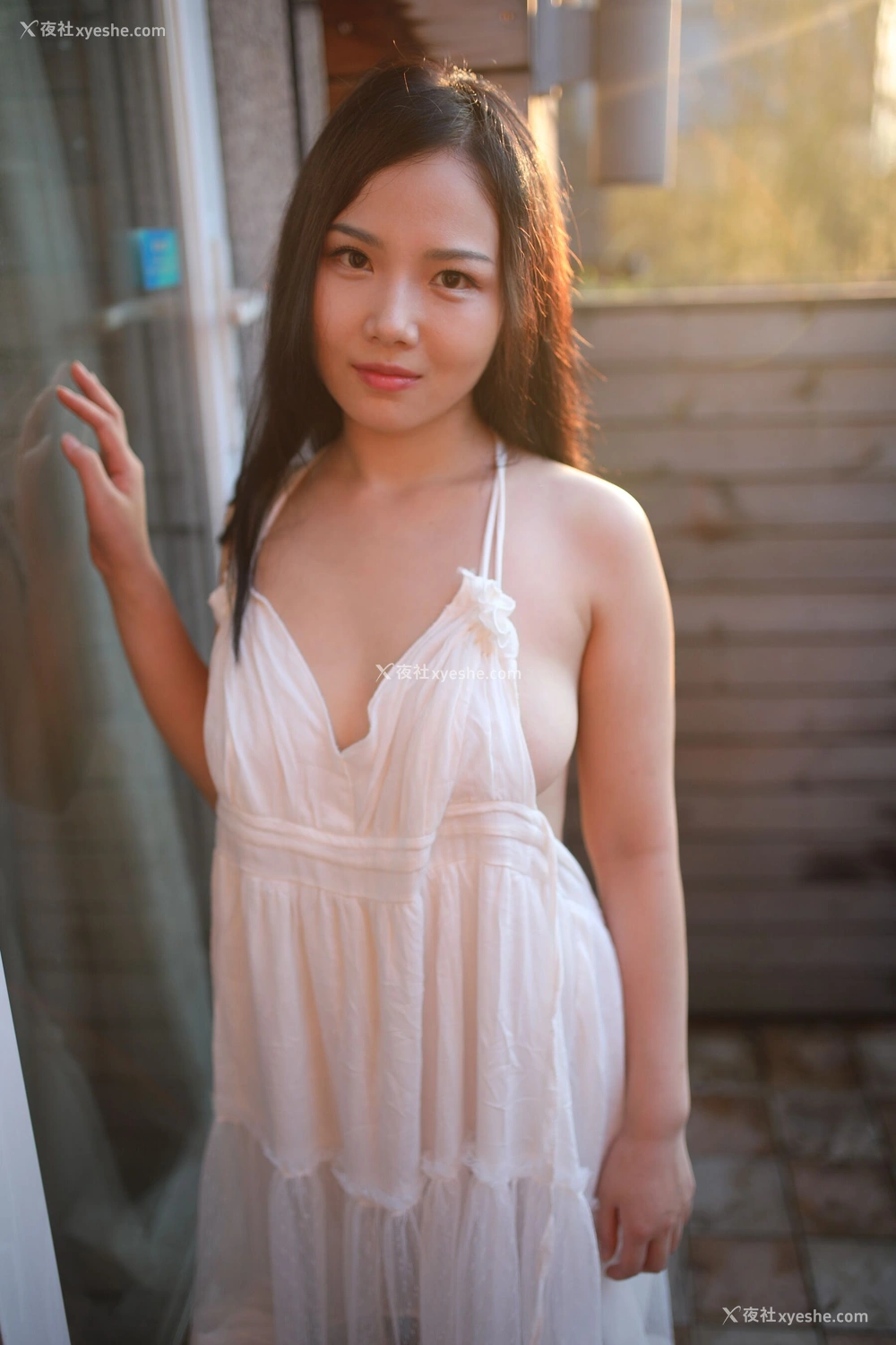 1P - 秀人网模特 徐微微mia – 内购无水印《休闲白纱裙》（对应MyGirl美媛馆 Vol.299） .下 [144P]