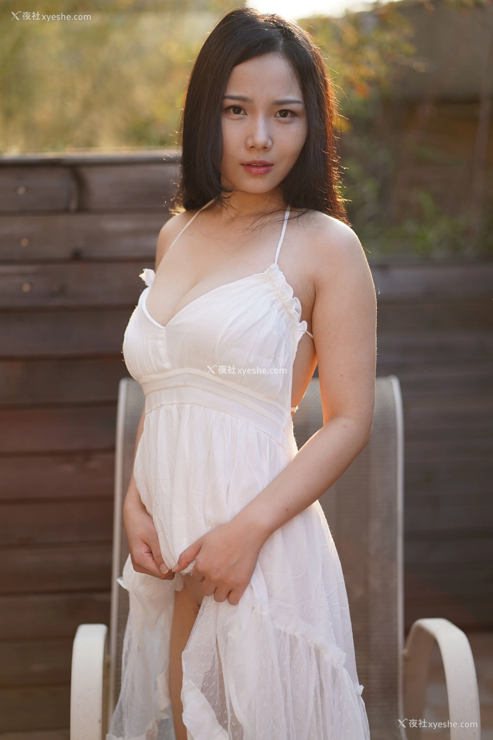 1P - 秀人网模特 徐微微mia – 内购无水印《休闲白纱裙》（对应MyGirl美媛馆 Vol.299） .下 [144P]