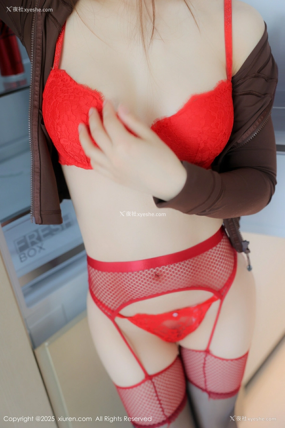 1P - [XiuRen秀人网] No.10180 灿宝 [81P]