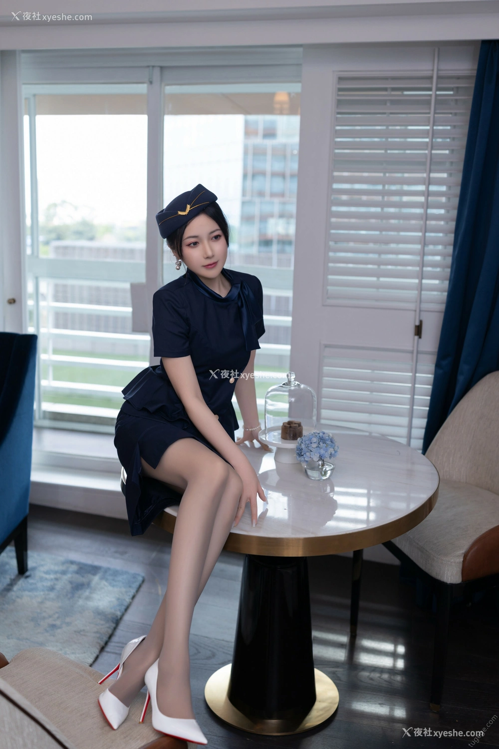 1P - 秀人网 美女名模 鱼子酱Fish – 内购无水印《空姐制服》 [123P]
