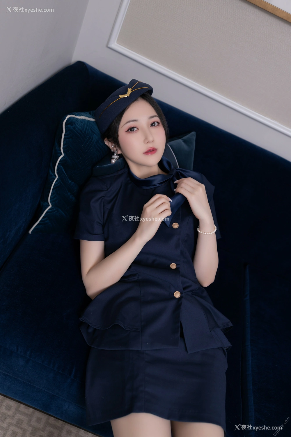 1P - 秀人网 美女名模 鱼子酱Fish – 内购无水印《空姐制服》 [123P]