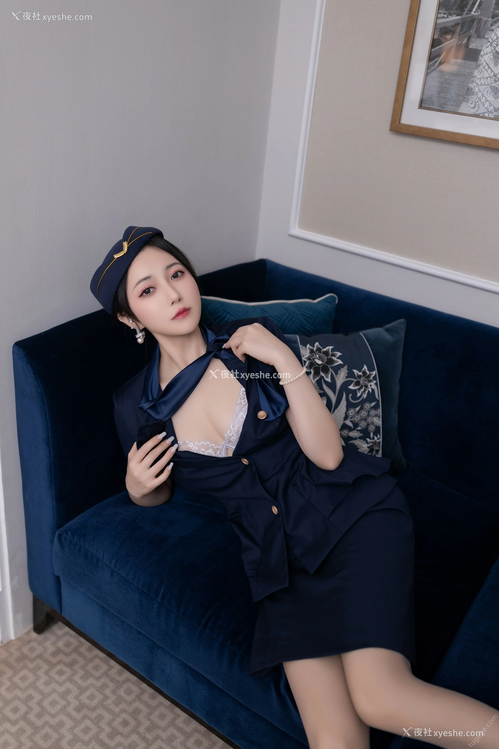 1P - 秀人网 美女名模 鱼子酱Fish – 内购无水印《空姐制服》 [123P]