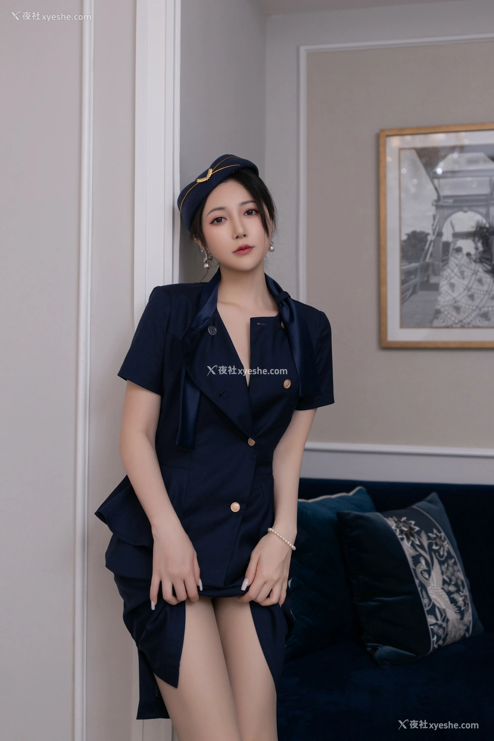 1P - 秀人网 美女名模 鱼子酱Fish – 内购无水印《空姐制服》 [123P]