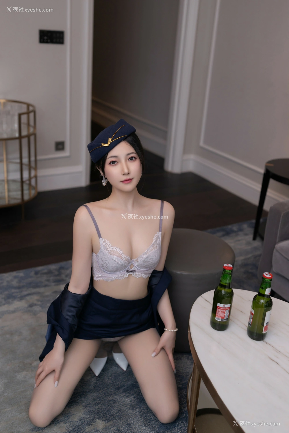1P - 秀人网 美女名模 鱼子酱Fish – 内购无水印《空姐制服》 [123P]
