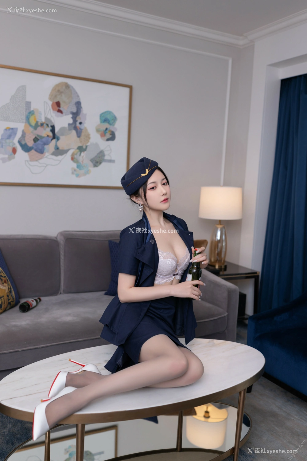 1P - 秀人网 美女名模 鱼子酱Fish – 内购无水印《空姐制服》 [123P]