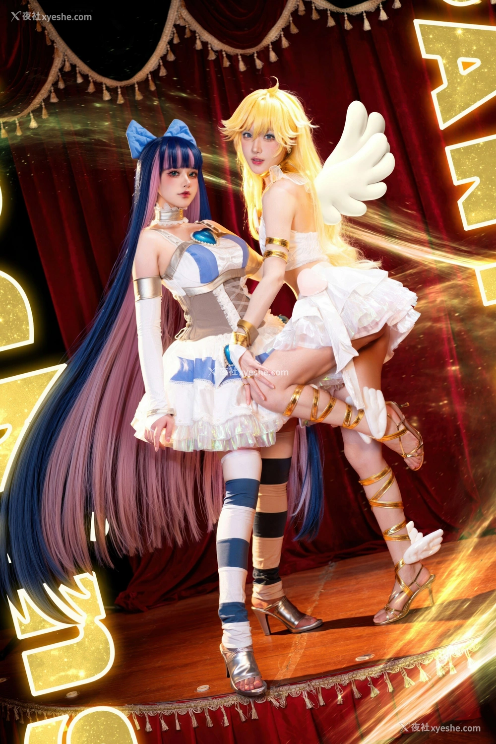 1P - 阿包也是兔娘&苏苏苏Sofia – 吊带袜天使 [36P]