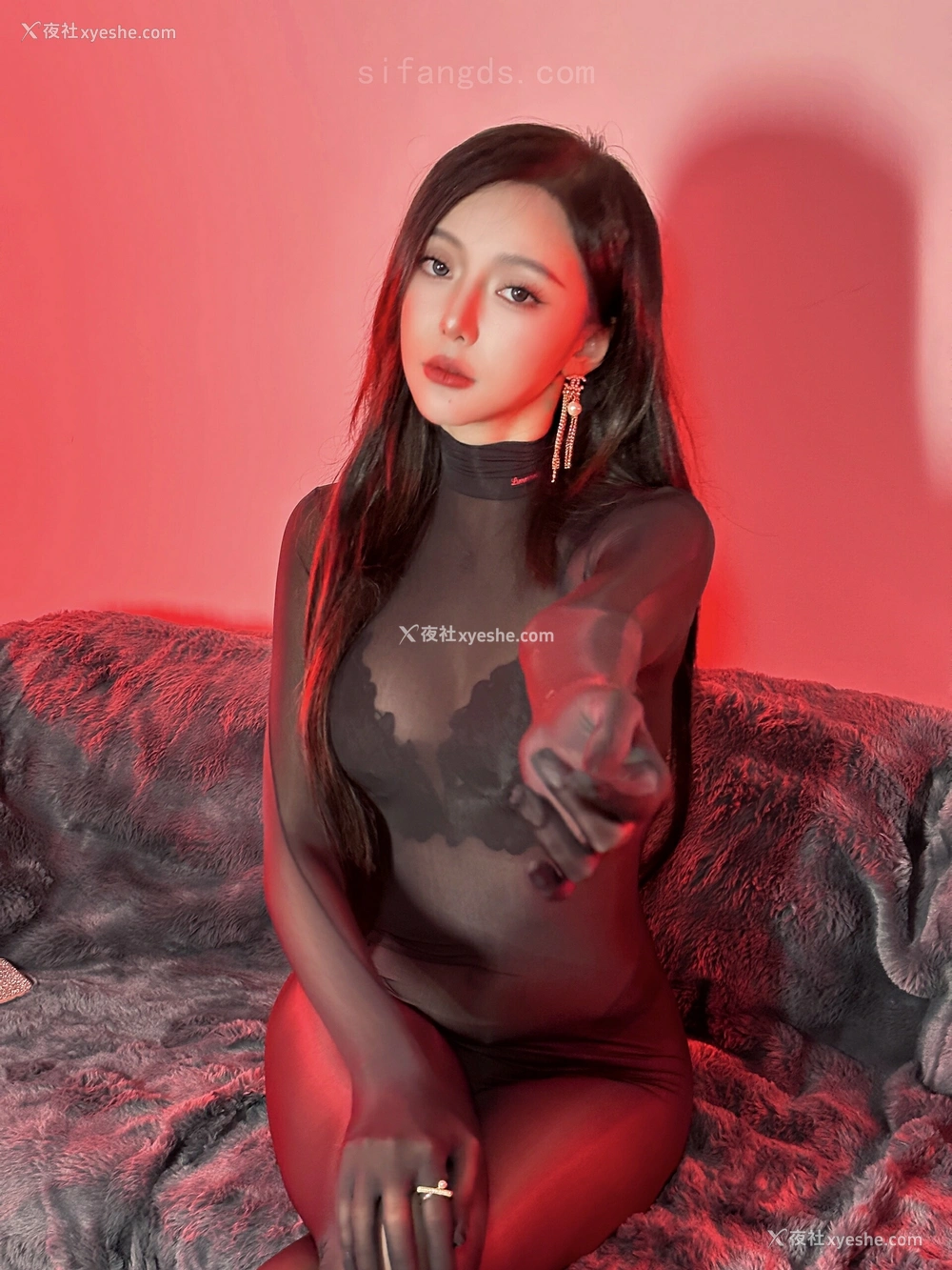 1P - 秀人网 王馨瑶性感连体丝袜写真 [86P]