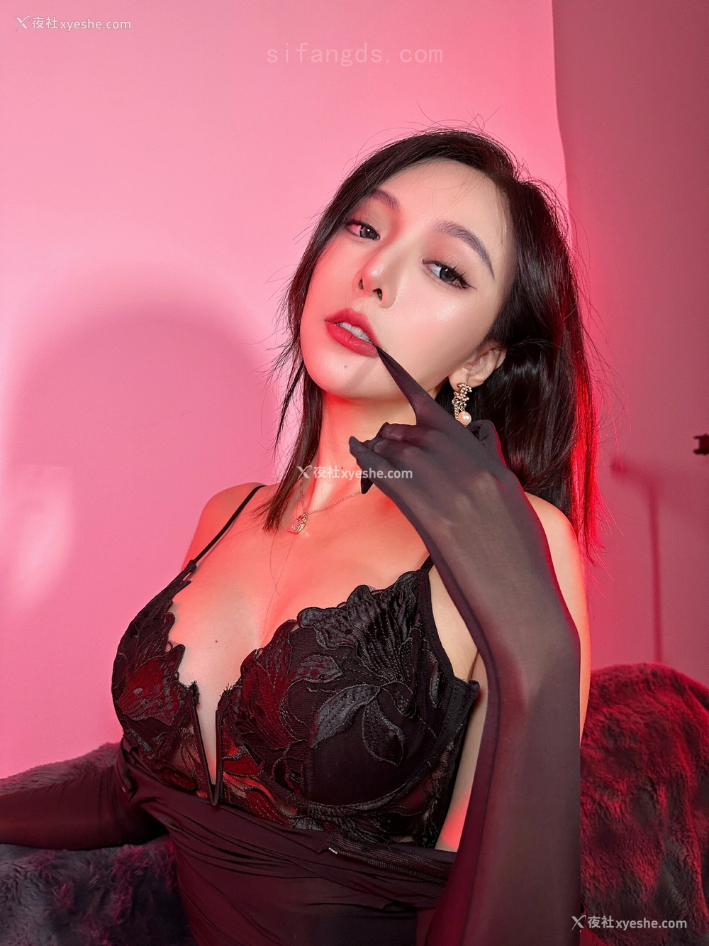 1P - 秀人网 王馨瑶性感连体丝袜写真 [86P]