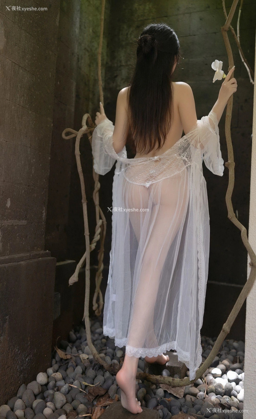 1P - 秀人网 美女名模 鱼子酱Fish – 内购无水印版《白纱清露欲迎还休》（对应XiuRen秀人网 No.10173） [123P]