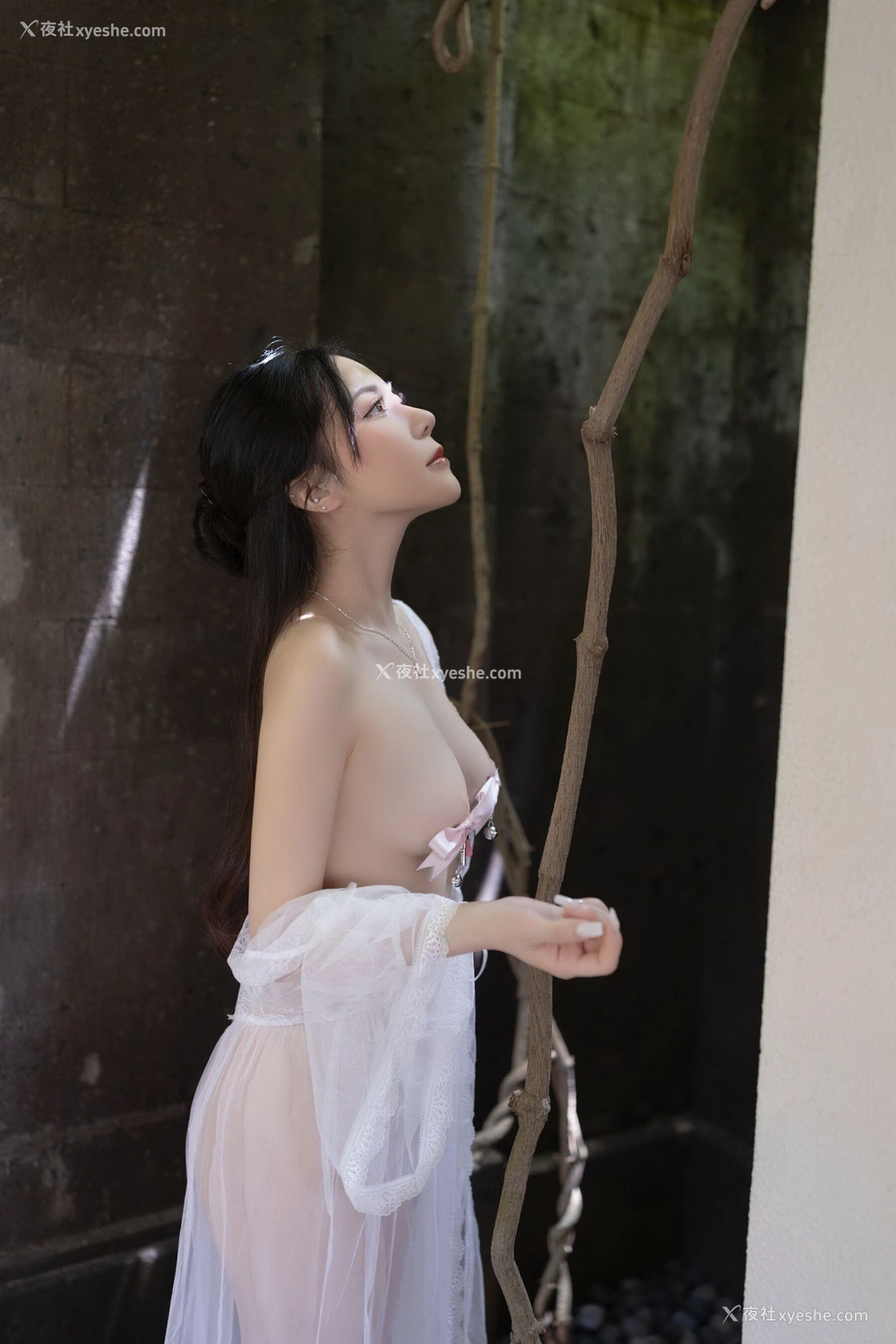 1P - 秀人网 美女名模 鱼子酱Fish – 内购无水印版《白纱清露欲迎还休》（对应XiuRen秀人网 No.10173） [123P]