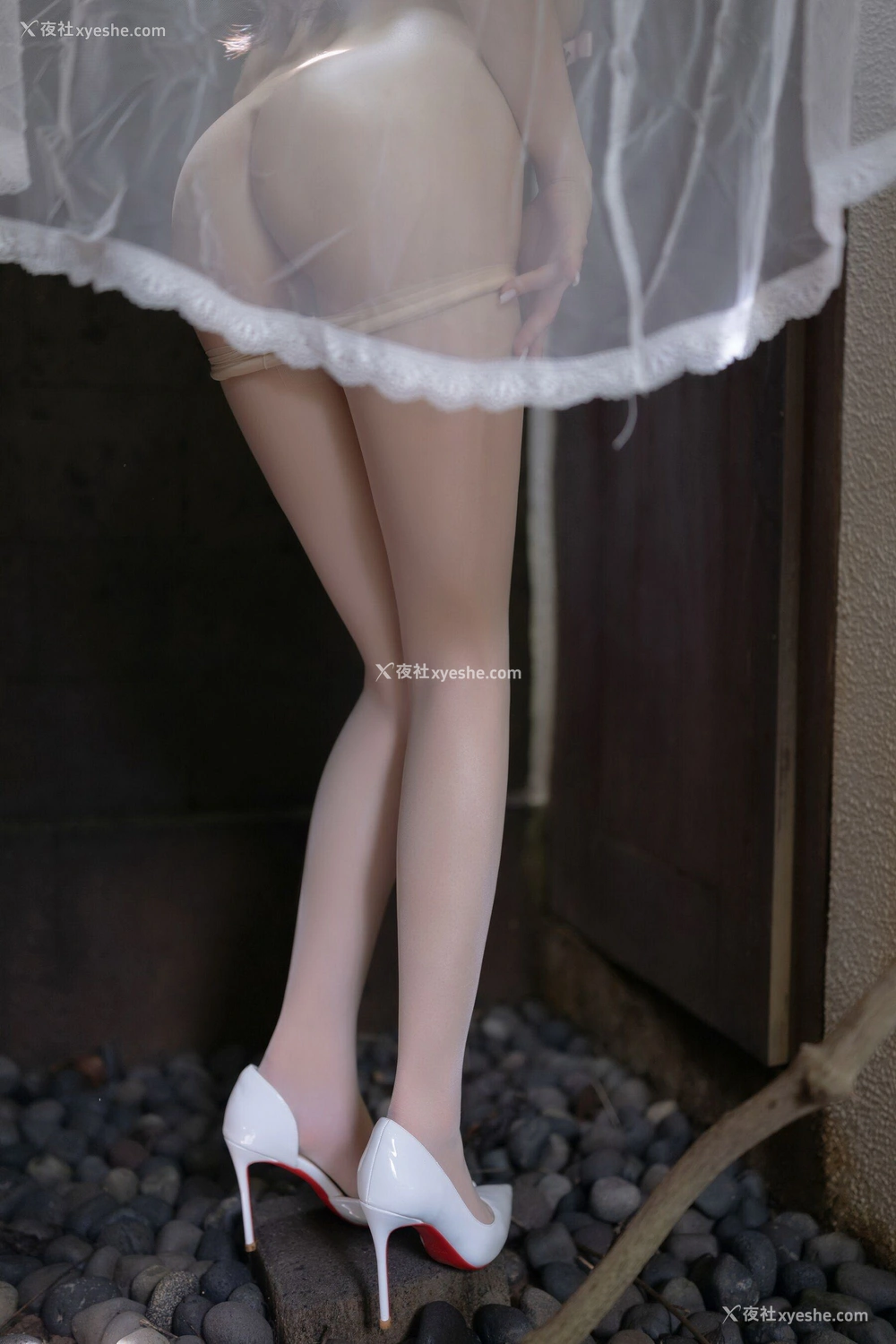 1P - 秀人网 美女名模 鱼子酱Fish – 内购无水印版《白纱清露欲迎还休》（对应XiuRen秀人网 No.10173） [123P]