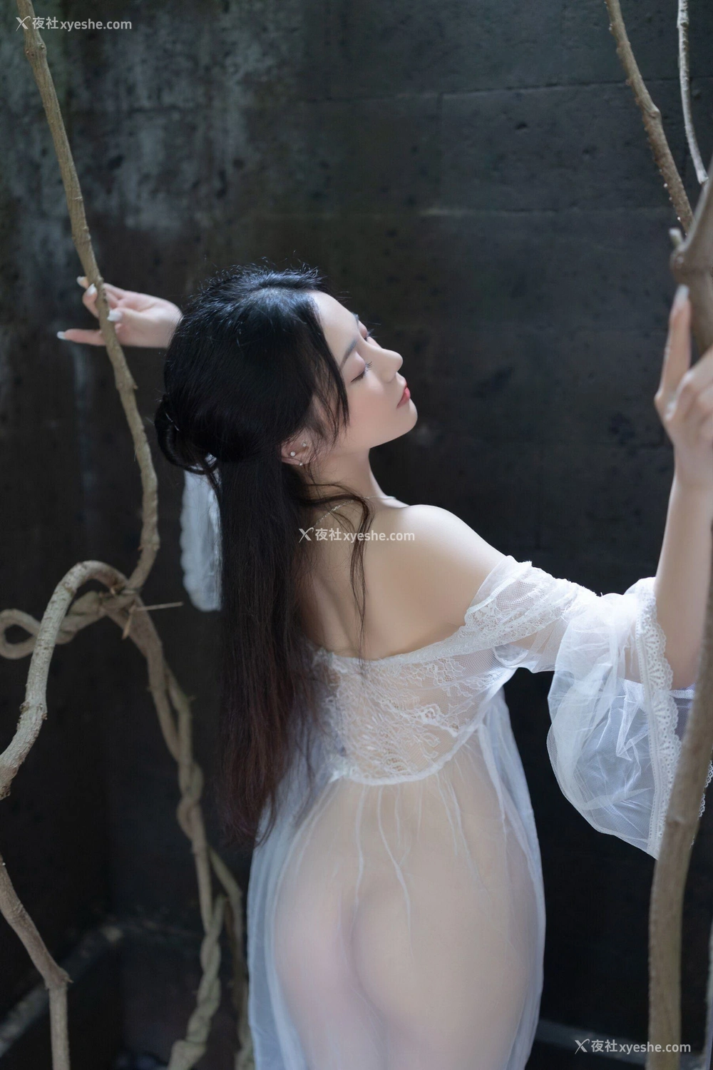1P - 秀人网 美女名模 鱼子酱Fish – 内购无水印版《白纱清露欲迎还休》（对应XiuRen秀人网 No.10173） [123P]