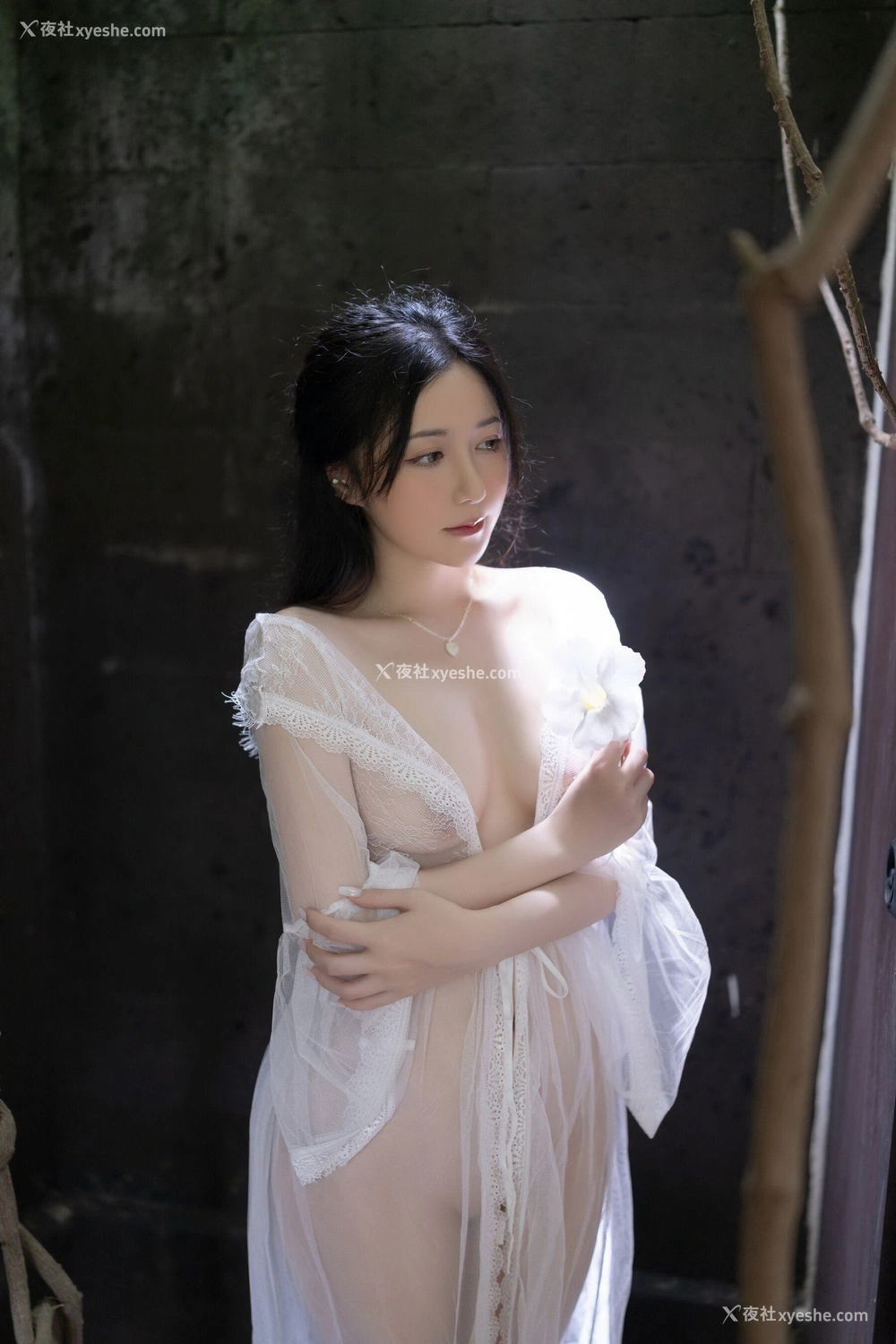 1P - 秀人网 美女名模 鱼子酱Fish – 内购无水印版《白纱清露欲迎还休》（对应XiuRen秀人网 No.10173） [123P]